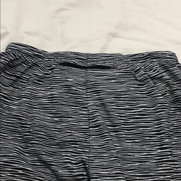 Rare Nike Zebra Print Running Shorts - Picture 6 of 6